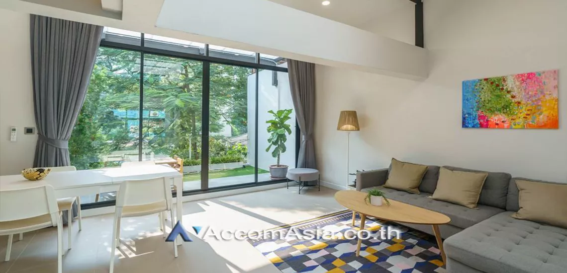 Pet friendly |  4 Bedrooms  Townhouse For Rent in Sukhumvit, Bangkok  near BTS Phrom Phong (AA26874)