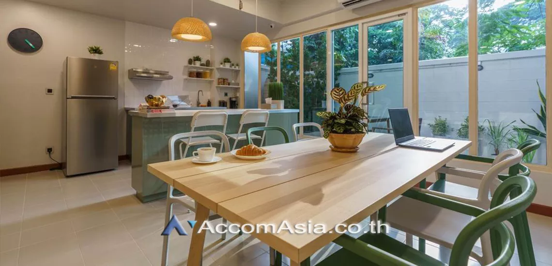  1  4 br Townhouse For Rent in sukhumvit ,Bangkok BTS Phrom Phong AA26874