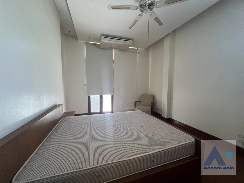 5  6 br House For Rent in Sukhumvit ,Bangkok BTS Thong Lo AA26887