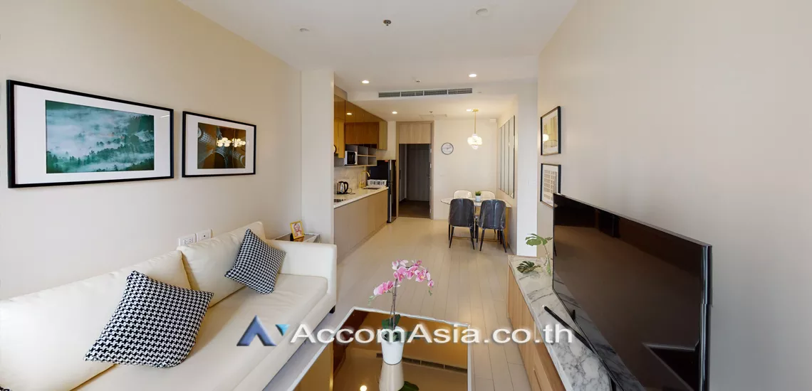  2 Bedrooms  Condominium For Rent in Ploenchit, Bangkok  near BTS Ploenchit (AA26917)