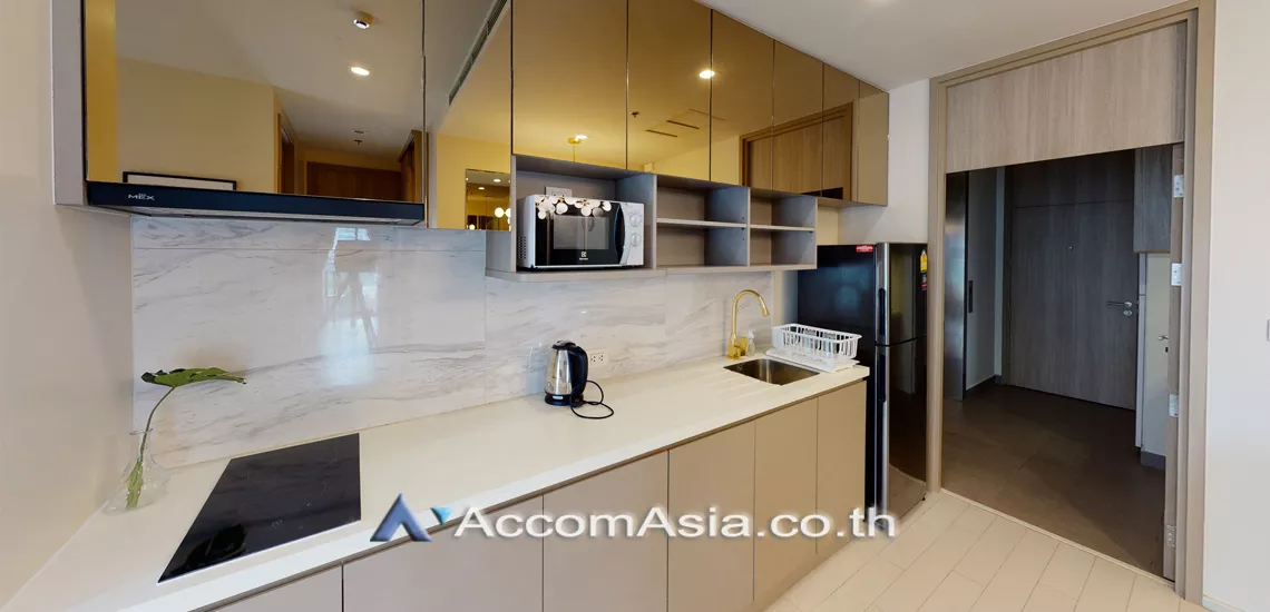  2 Bedrooms  Condominium For Rent in Ploenchit, Bangkok  near BTS Ploenchit (AA26917)