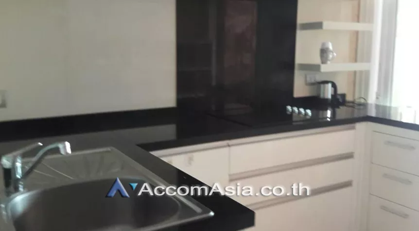 unit 3 Bedrooms  Condominium For Sale in Charoen Nakhon, Bangkok  near BTS Krung Thon Buri (AA26918)