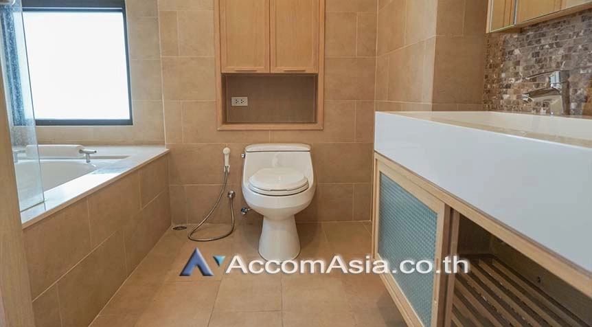 9  3 br Apartment For Rent in Ploenchit ,Bangkok BTS Chitlom at Low Rise - Reach to Chit Lom BTS AA26922