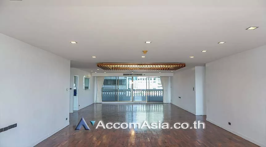 Big Balcony, Pet friendly |  4 Bedrooms  Apartment For Rent in Sukhumvit, Bangkok  near BTS Asok - MRT Sukhumvit (AA26924)