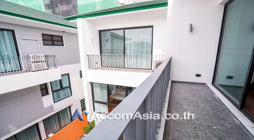 25  6 br House For Rent in sukhumvit ,Bangkok BTS Phrom Phong AA26926