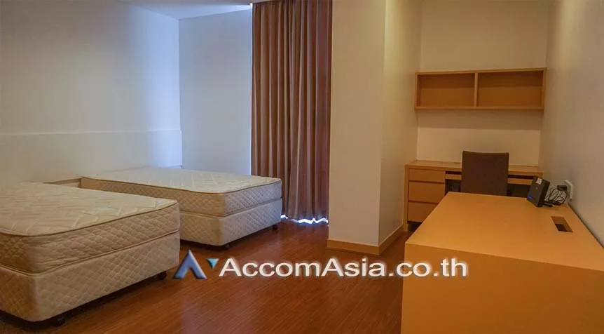 5  3 br Apartment For Rent in Sukhumvit ,Bangkok BTS Ekkamai at Ekkamai Family Apartment AA26936