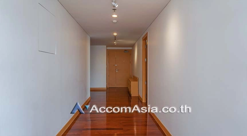 8  3 br Apartment For Rent in Sukhumvit ,Bangkok BTS Ekkamai at Ekkamai Family Apartment AA26936