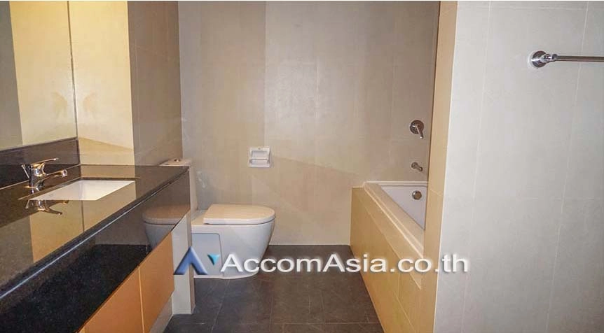 9  3 br Apartment For Rent in Sukhumvit ,Bangkok BTS Ekkamai at Ekkamai Family Apartment AA26936