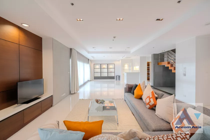 Huge Terrace, Duplex Condo |  Elegance and Traditional Luxury Apartment  4 Bedroom for Rent BTS Ploenchit in Ploenchit Bangkok