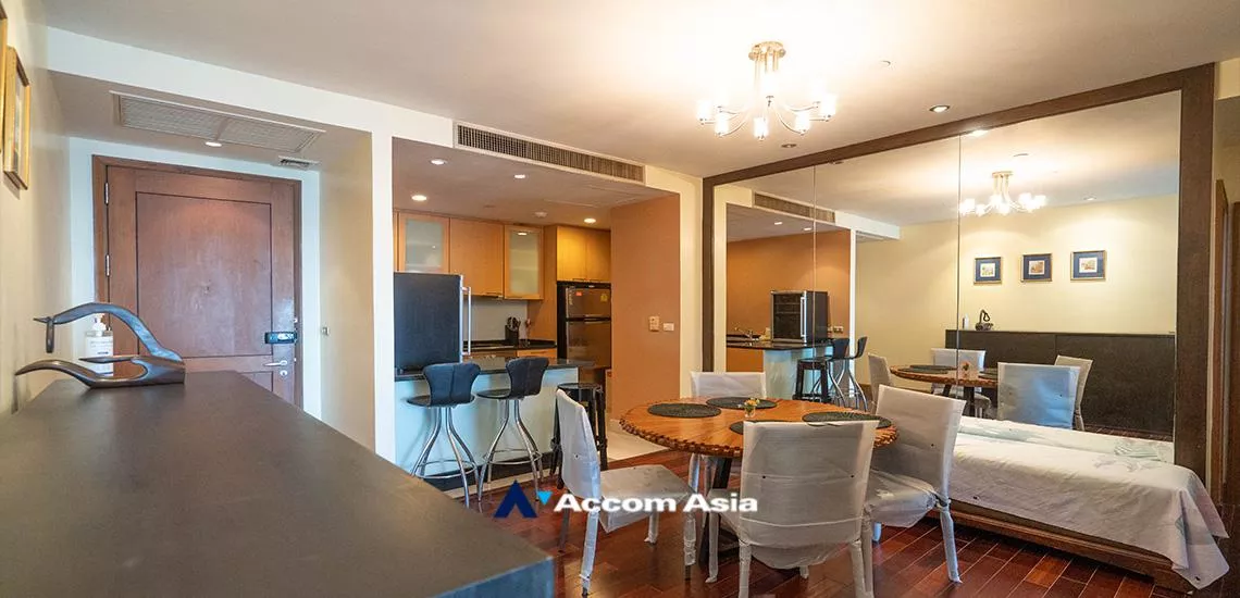  2 Bedrooms  Condominium For Rent & Sale in Sathorn, Bangkok  near BTS Chong Nonsi (AA26941)