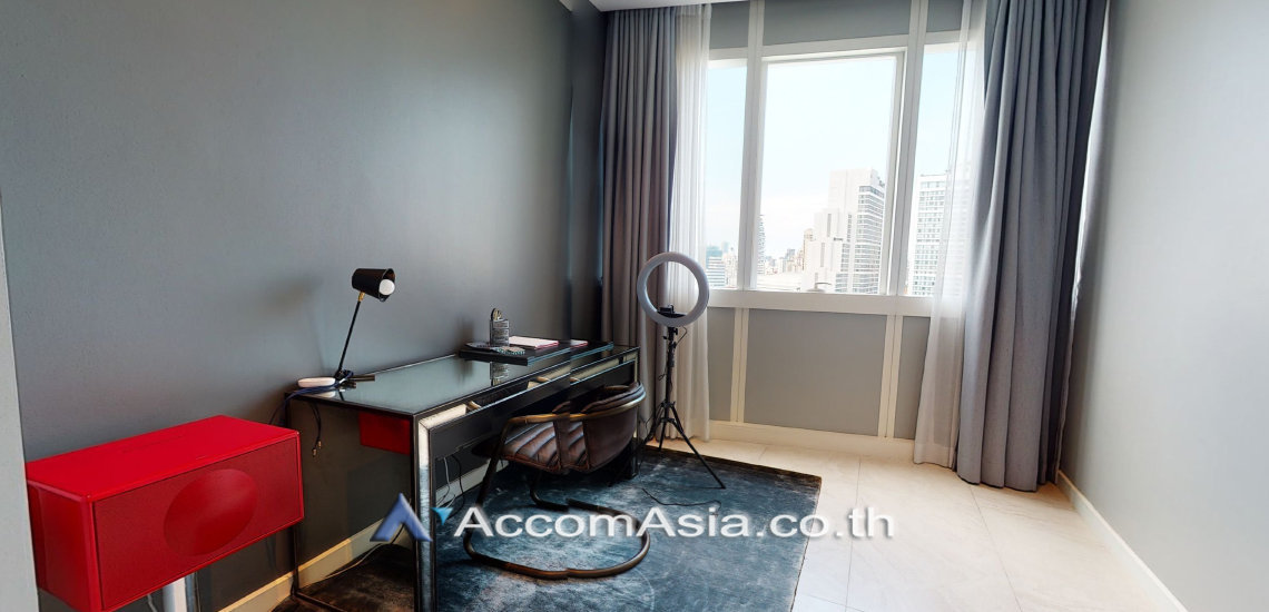 4  2 br Condominium For Sale in Sukhumvit ,Bangkok BTS Asok - MRT Sukhumvit at Millennium Residence AA26964