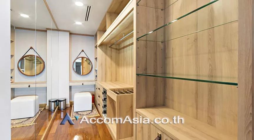  1  2 br Condominium For Rent in Silom ,Bangkok BTS Surasak at Nusa State Tower AA26978