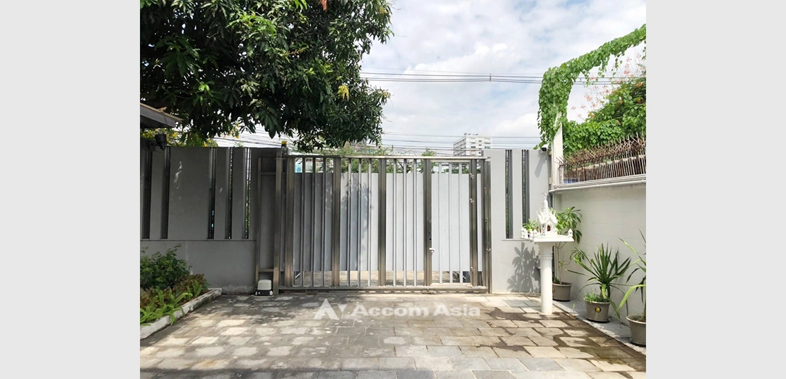 14  3 br House For Rent in Sukhumvit ,Bangkok BTS Thong Lo AA26983