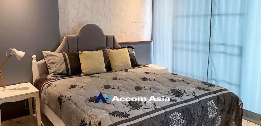  1 Bedroom  Condominium For Sale in Sukhumvit, Bangkok  near BTS Nana (AA26987)