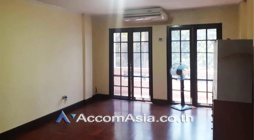 5  4 br Townhouse For Rent in Sukhumvit ,Bangkok BTS Phra khanong AA26996