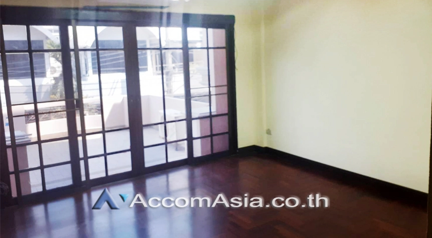 6  4 br Townhouse For Rent in Sukhumvit ,Bangkok BTS Phra khanong AA26996