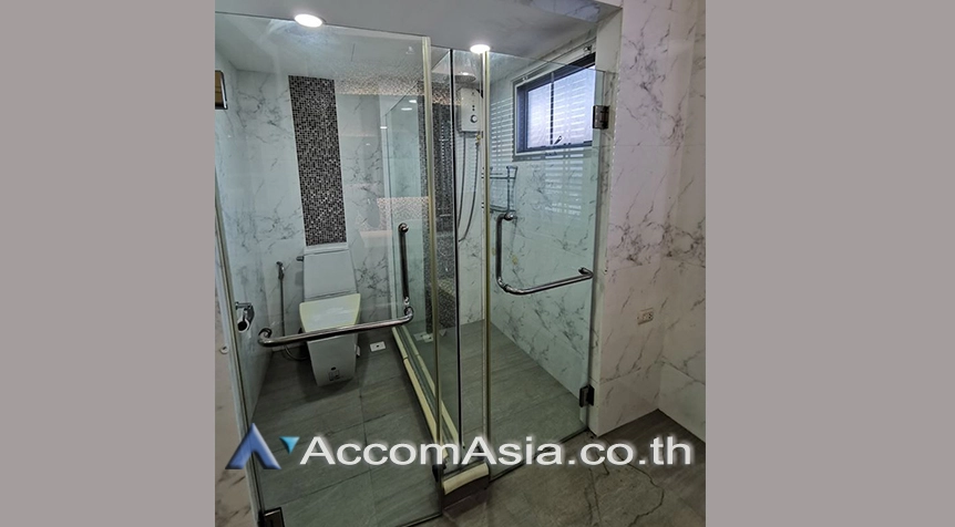9  2 br Condominium For Rent in Ratchadaphisek ,Bangkok BTS Ekkamai at Supalai Park Ekkamai Thonglor AA27014