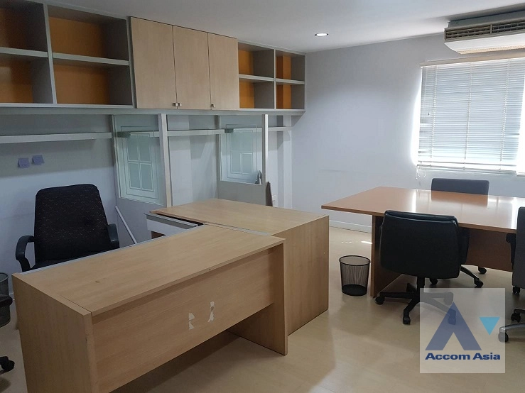 7  6 br Townhouse For Rent in Ratchadaphisek ,Bangkok MRT Ratchadaphisek AA27015