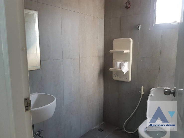 12  6 br Townhouse For Rent in Ratchadaphisek ,Bangkok MRT Ratchadaphisek AA27015