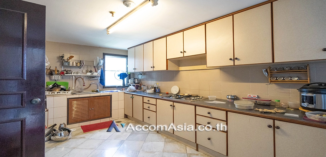 unit 2 Bedrooms  Condominium For Rent & Sale in Sukhumvit, Bangkok  near BTS Asok - MRT Sukhumvit (24153)