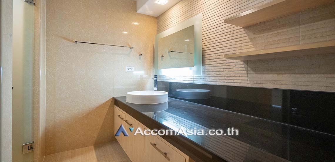 14  3 br Condominium For Sale in Sathorn ,Bangkok MRT Lumphini at The Lanai Sathorn AA27021