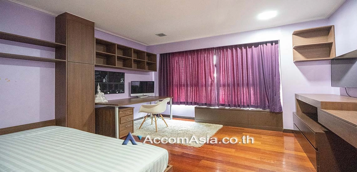9  3 br Condominium For Sale in Sathorn ,Bangkok MRT Lumphini at The Lanai Sathorn AA27021