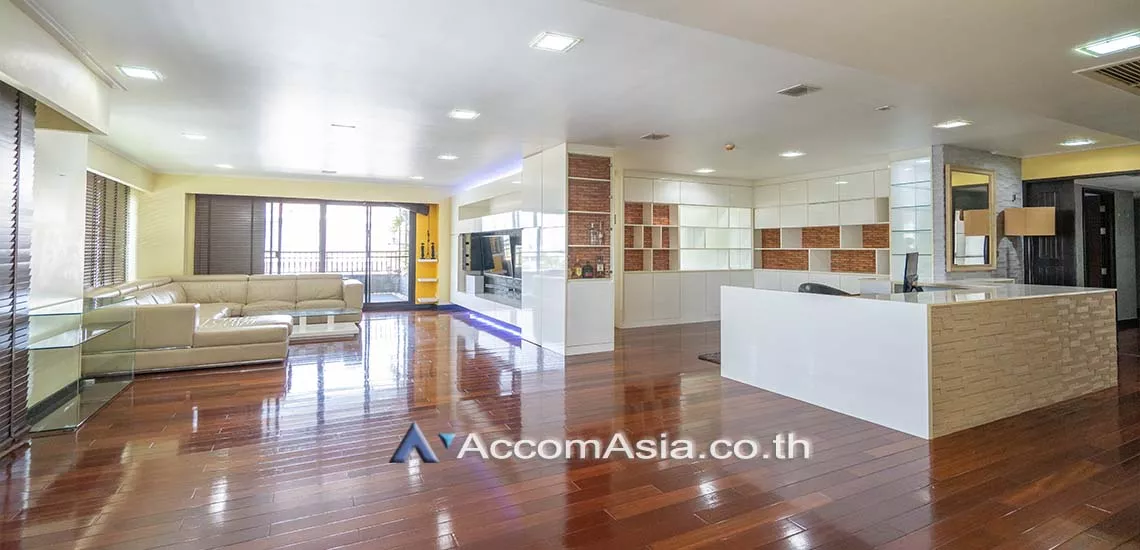  2  3 br Condominium For Sale in Sathorn ,Bangkok MRT Lumphini at The Lanai Sathorn AA27021