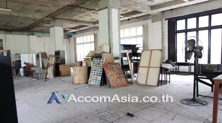  1  Condominium For Sale in Charoen Nakhon ,Bangkok BTS Krung Thon Buri at Baan Chao Praya AA27024