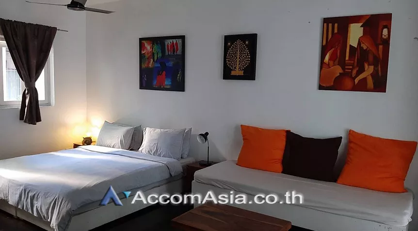 Home Office |  3 Bedrooms  House For Rent in Sathorn, Bangkok  near BTS Surasak (AA27028)