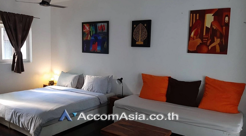 unitHome Office |  3 Bedrooms  House For Rent in Sathorn, Bangkok  near BTS Surasak (AA27028)