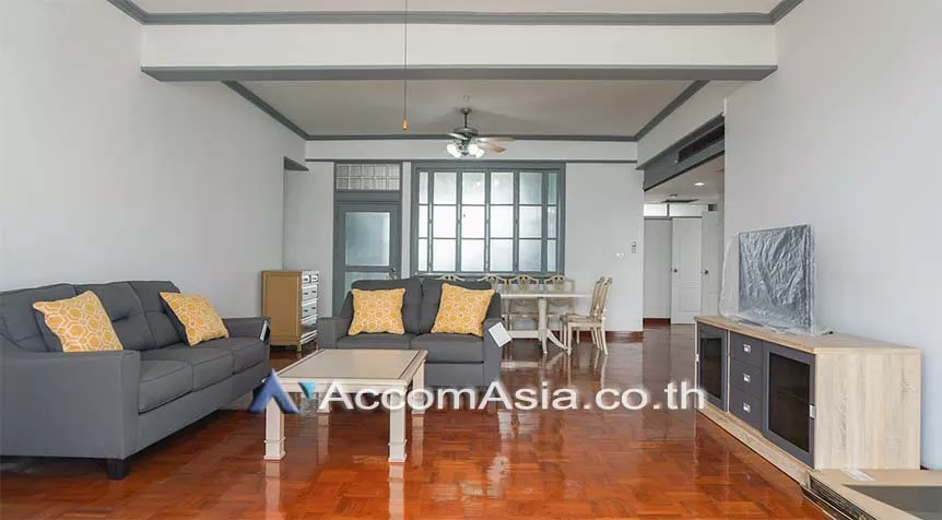 Pet friendly |  3 Bedrooms  Apartment For Rent in Sukhumvit, Bangkok  near BTS Thong Lo (AA27031)