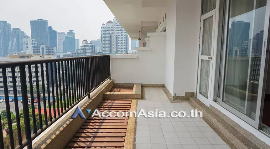 Pet friendly |  3 Bedrooms  Apartment For Rent in Sukhumvit, Bangkok  near BTS Thong Lo (AA27031)