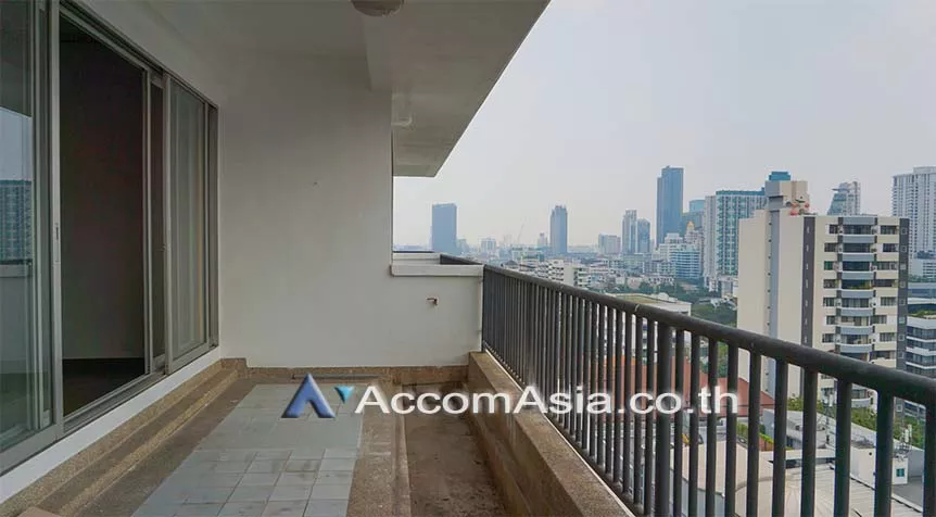 Pet friendly |  3 Bedrooms  Apartment For Rent in Sukhumvit, Bangkok  near BTS Thong Lo (AA27032)