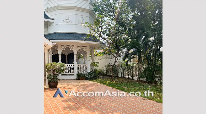 4  4 br Townhouse For Rent in Bangna ,Bangkok BTS Bearing at Fantasia Villa 2 AA27044
