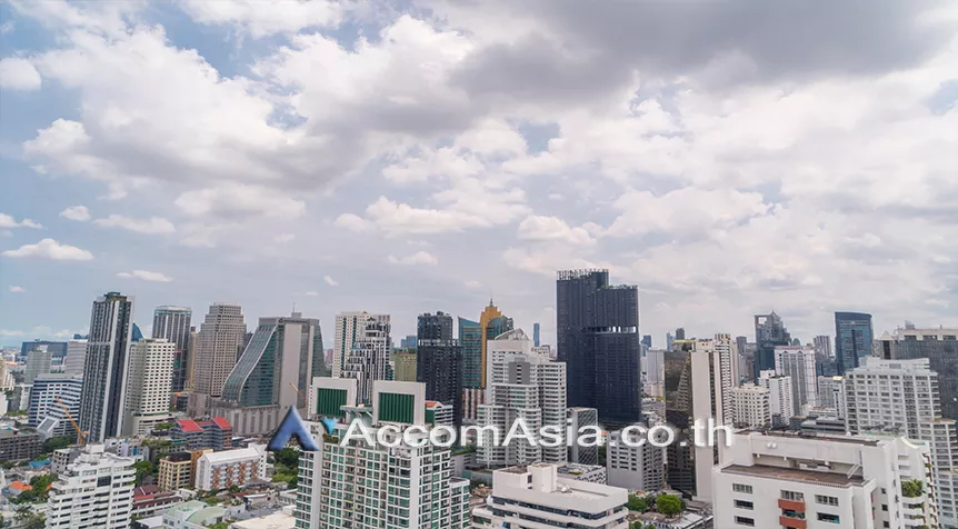 unit 3 Bedrooms  Condominium For Rent in Sukhumvit, Bangkok  near BTS Phrom Phong (AA27046)