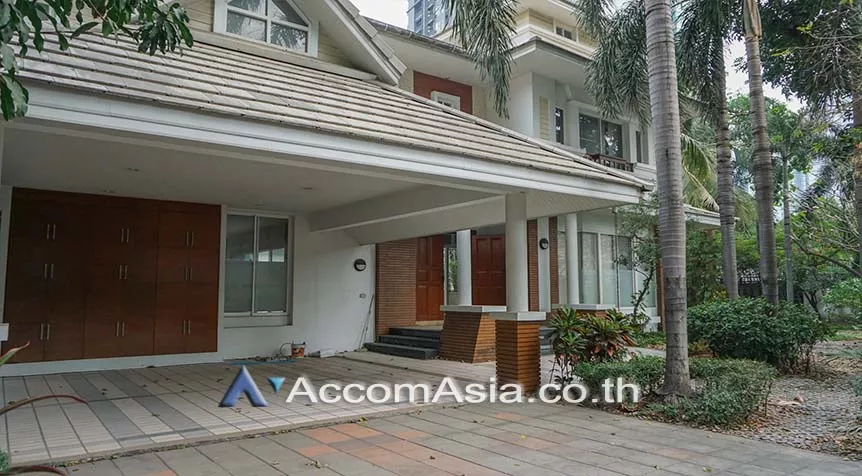 unitPrivate Swimming Pool, Pet friendly |  4 Bedrooms  House For Rent in Sukhumvit, Bangkok  near BTS Thong Lo (AA27048)