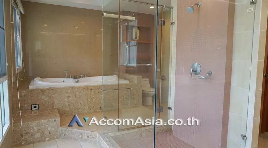 15  4 br House For Rent in Sukhumvit ,Bangkok BTS Thong Lo at Privacy and Peaceful AA27048