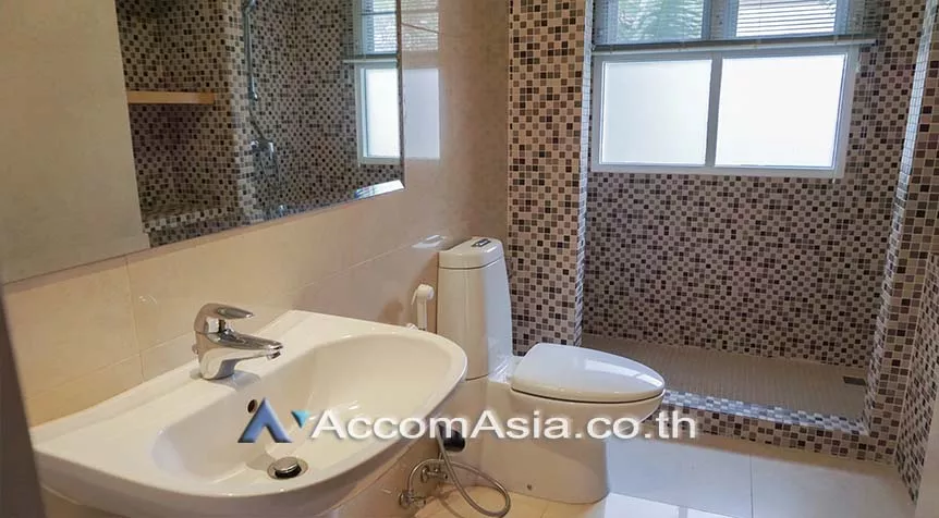 16  4 br House For Rent in Sukhumvit ,Bangkok BTS Thong Lo at Privacy and Peaceful AA27048