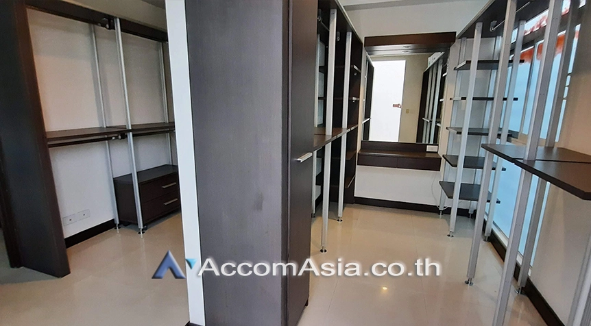 12  4 br Townhouse For Sale in Sukhumvit ,Bangkok BTS Ekkamai at The Parklane 12 AA27050