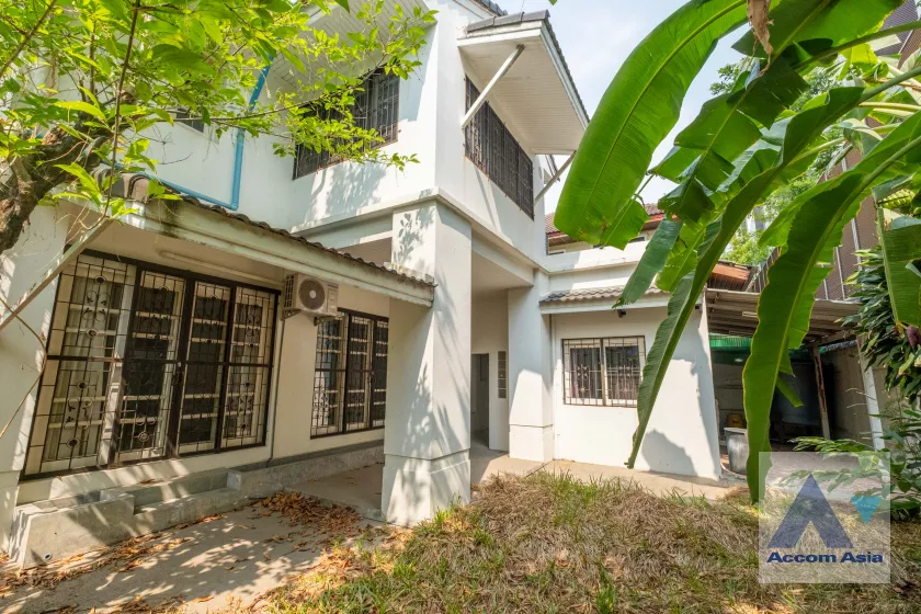 26  4 br House For Rent in sukhumvit ,Bangkok BTS Ekkamai AA27054