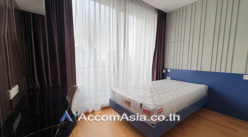 unit 2 Bedrooms  Condominium For Rent & Sale in Silom, Bangkok  near BTS Surasak (AA27056)