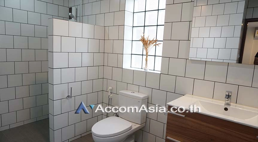 14  4 br Townhouse for rent and sale in Sukhumvit ,Bangkok BTS Thong Lo AA27057