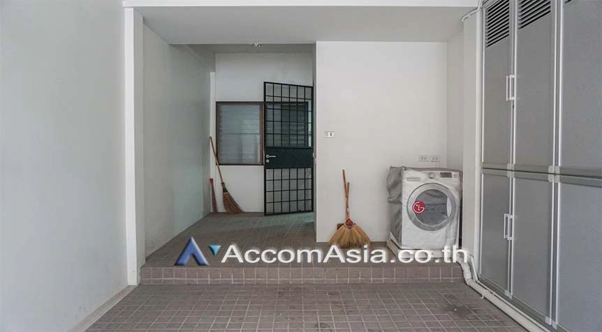 15  4 br Townhouse for rent and sale in Sukhumvit ,Bangkok BTS Thong Lo AA27057