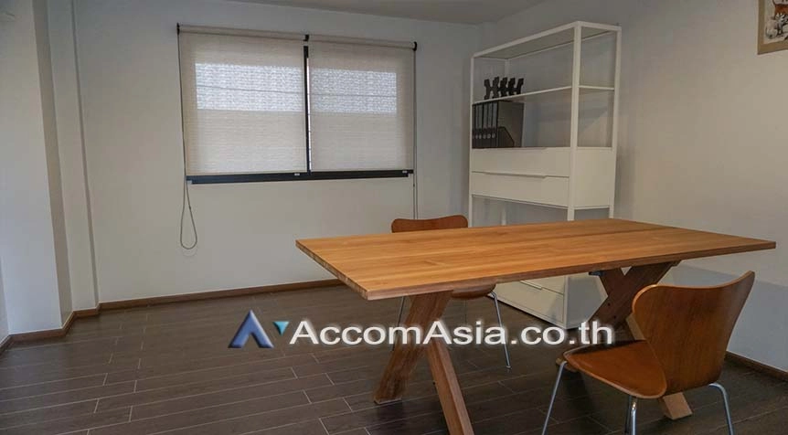 8  4 br Townhouse for rent and sale in Sukhumvit ,Bangkok BTS Thong Lo AA27057