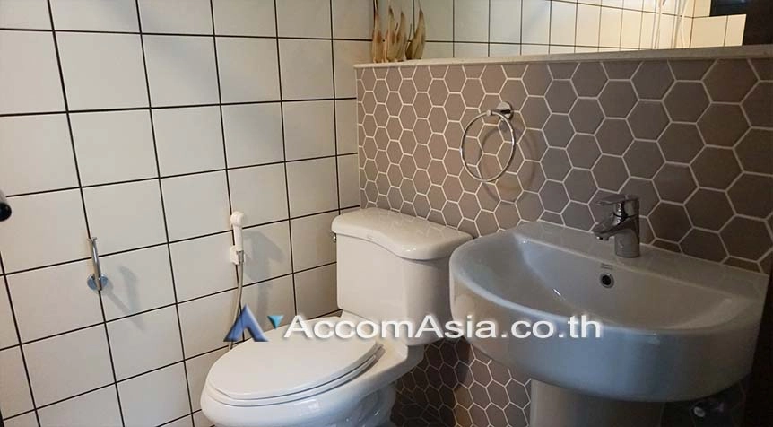 9  4 br Townhouse for rent and sale in Sukhumvit ,Bangkok BTS Thong Lo AA27057