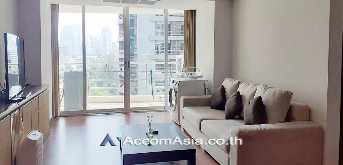 unit 1 Bedroom  Condominium For Rent in Ploenchit, Bangkok  near BTS Ratchadamri (AA27083)