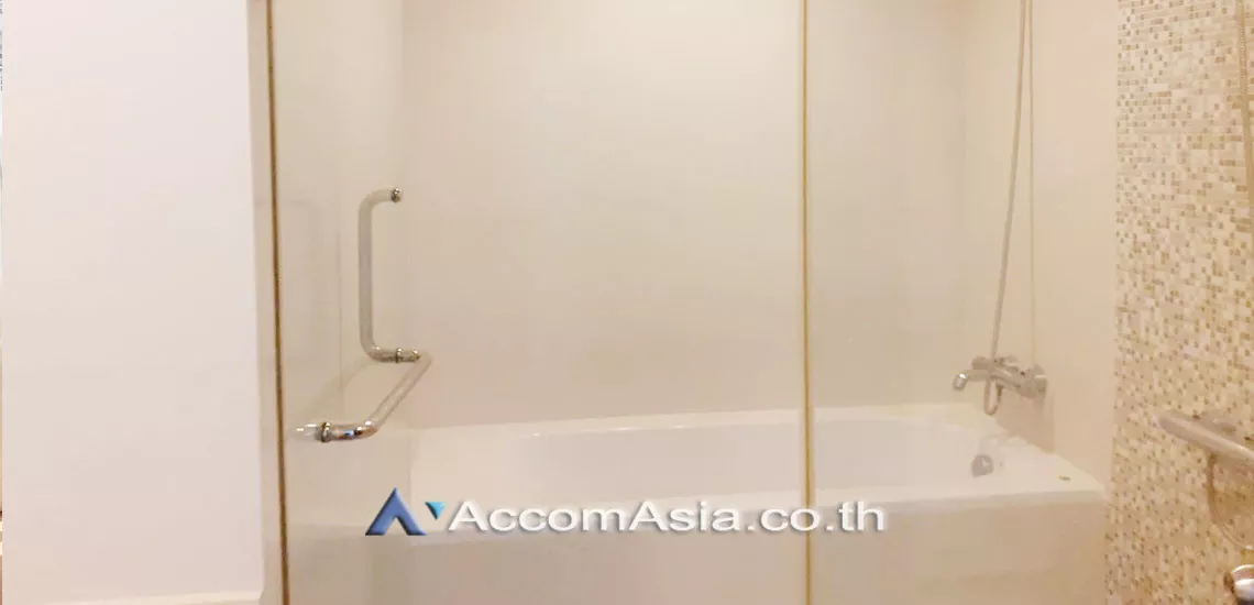 5  1 br Condominium For Rent in Ploenchit ,Bangkok BTS Ratchadamri at Baan Somthavil Ratchadamri AA27083