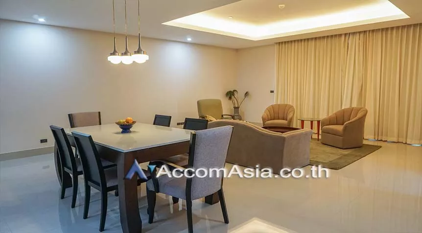  3 Bedrooms  Condominium For Rent in Sathorn, Bangkok  near BTS Chong Nonsi (AA27090)