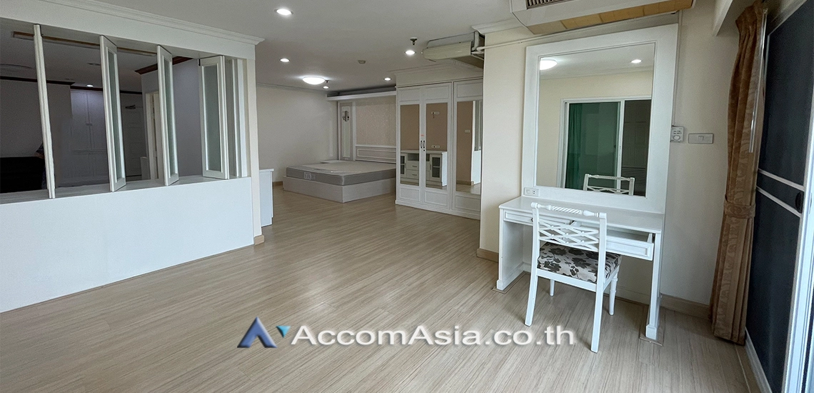 unitPet friendly |  3 Bedrooms  Condominium For Rent in Sukhumvit, Bangkok  near BTS Thong Lo (AA27094)