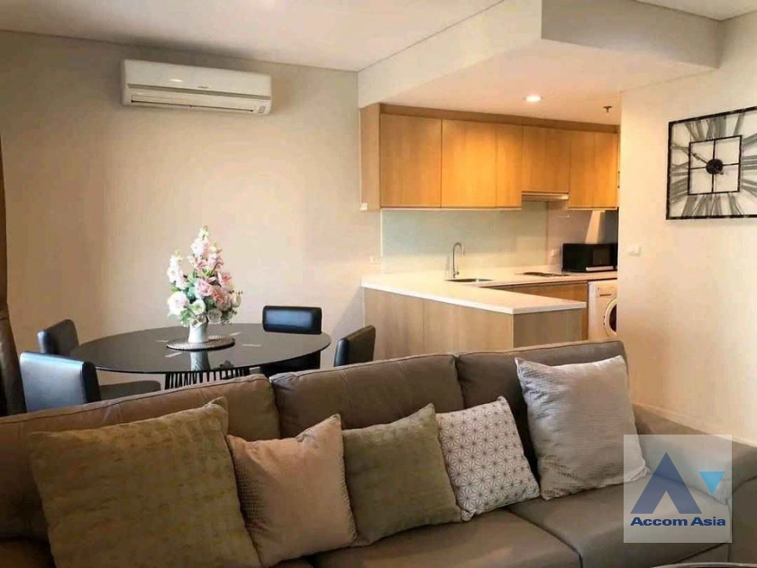 unitFully Furnished, Corner Unit, Duplex Condo | Villa Asoke Condominium